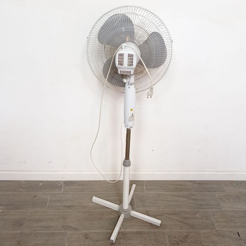 Ventilador de pie MONTANA, 4 velocidades. Funciona. - imagen 5