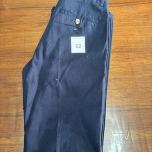 Lote siguiente: Pantalón de Gabardina Azul Talle 38