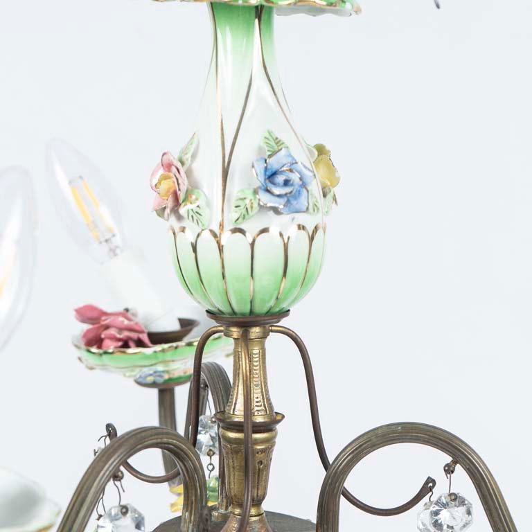 Lámpara de techo de bronce y loza con flores - imagen 2