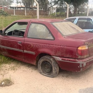 Volkswagen Gol 3 Puertas Rojo - Vehículo para Repuestos o Proyecto - imagen 6