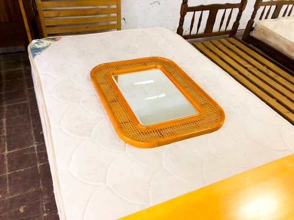 Espejo Decorativo con Marco de Mimbre y Colchón