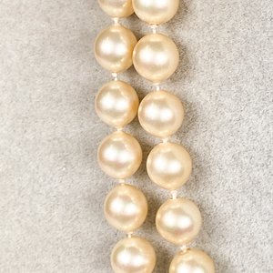 Collar Doble de Perlas Fantasía Color Crema con Cierre Metálico - imagen 6