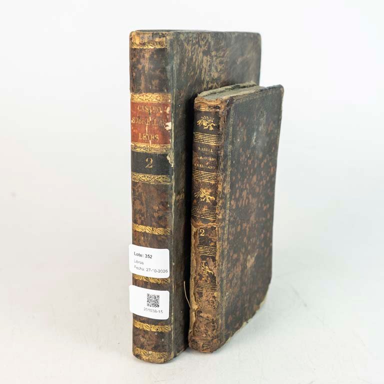 Dos Libros Antiguos: Manual del Abogado Americano y Discursos sobre Leyes