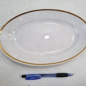 Juego de Vajilla Blanca con Filete Dorado: Salsera, Plato, Fuente Oval y Hondo - imagen 5