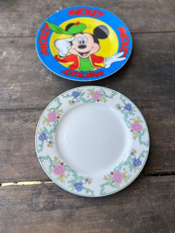 Platos con Mickey Mouse