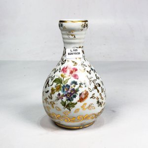 Lote anterior: Florero de Porcelana Blanca con Flores y Hojas Doradas - 17 cm