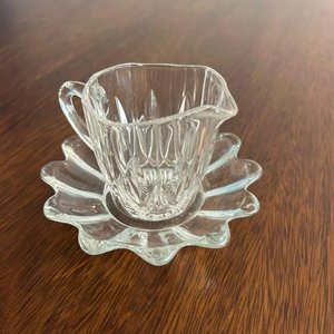 Salsera de Cristal con Plato Decorado - imagen 2