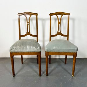 Lote anterior: Par de Sillas Inglesas de Roble con Asiento Tapizado Gris