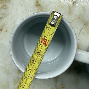 Conjunto de 14 Tazas Cerámicas: Nescafé, Coca-Cola y Diseños Festivos - imagen 13