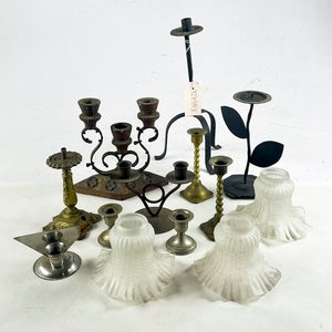 Lote anterior: Lote de Candelabros de Metal y Tulipitas Esmeriladas