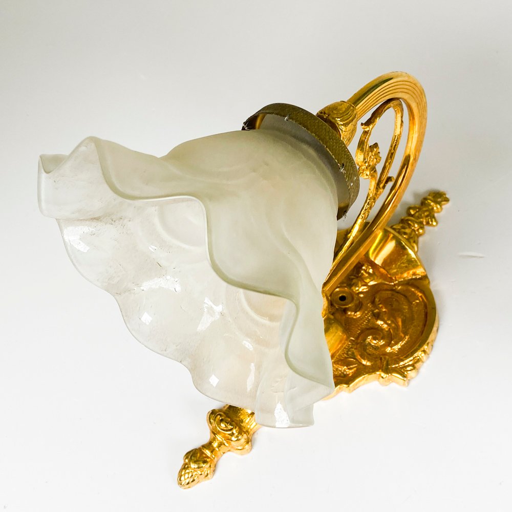 Dos apliques de bronce con tulipas - imagen 2