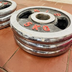 6 Discos Olímpicos de 5 kg Marca Kis y 2 Discos de 2.5 kg - imagen 2