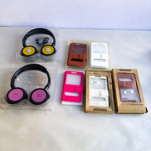 Dos Auriculares XIon y Cinco Estuches para Celular - imagen 1