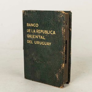 Lote siguiente: Alcancia Banco República Oriental del Uruguay
