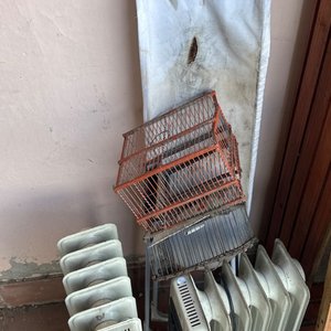 Lote siguiente: 2 Radiadores Eléctricos y Jaula para Pájaros