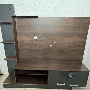 Rack de MDF Marrón y Negro con Estantes y 2 Puertas - imagen 1
