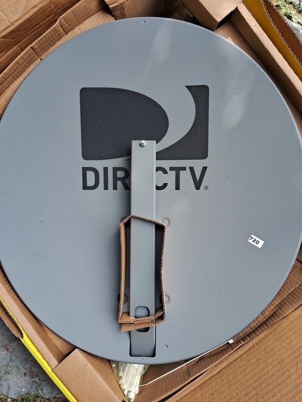 Antena de Direct TV en su caja, a la vista - imagen 2