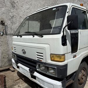 ¡Vende tu camión! Daihatsu Delta V 116 HU 1999, 3.6 diésel, 5.700kg, 465.500km