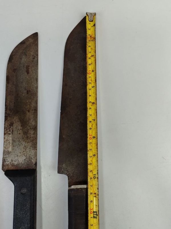Tres Cuchillas de Corte con Materiales de Metal y Madera - imagen 3