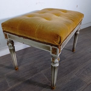 Banqueta Estilo Luis XVI Tapizada en Pana Amarilla - imagen 3