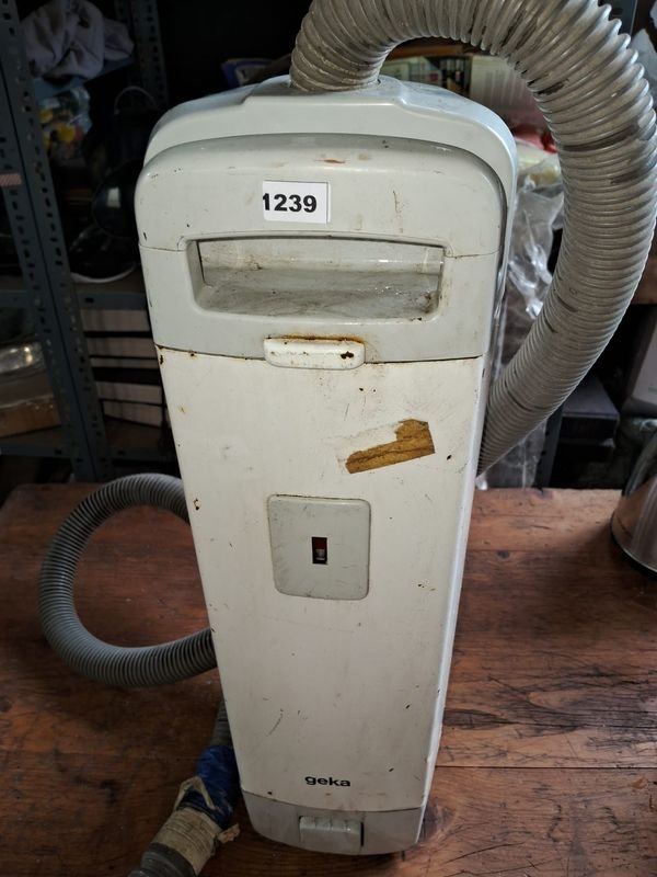 Lote anterior: Aspiradora marca Geka en venta