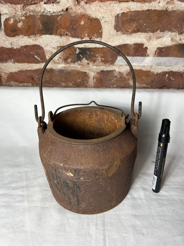 Antiguo Colero de Hierro con Asa