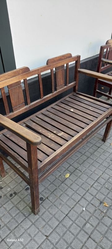 Sillon de Sala en Madera de 2 Cuerpos en Buen Estado - imagen 4