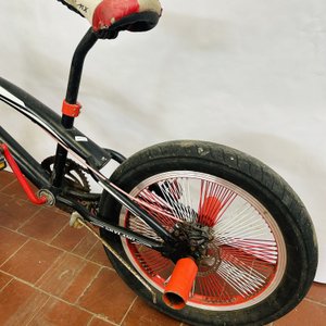 Bicicleta Skyland Rodado 20 con Detalles - imagen 3