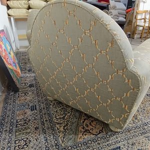 Par de Sillones de 1 Cuerpo Tapizados en Tela Gris con Bordado - imagen 7