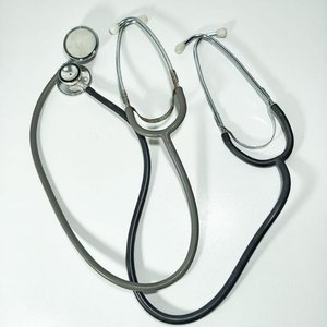 Par de Estetoscopios para Uso Médico - imagen 3