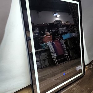 Espejo de Pared con Marco Metálico y Luz LED Integrada (Cálida/Fría) - imagen 2