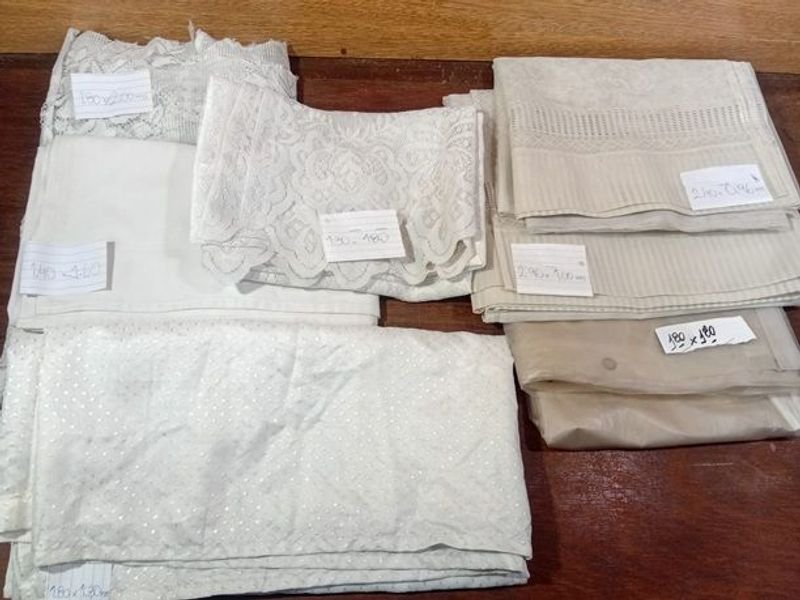 Lote de 6 Cortinas con Diversas Texturas y Medidas