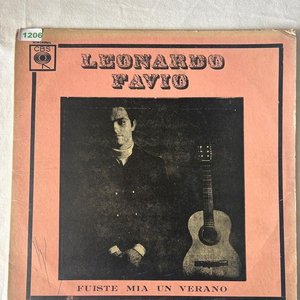 Lote siguiente: Disco de Vinilo Leonardo Favio "Fuiste Mía Un Verano"