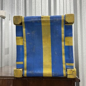 Banco de Madera Amarillo y Azul con Asiento de Malla - imagen 7