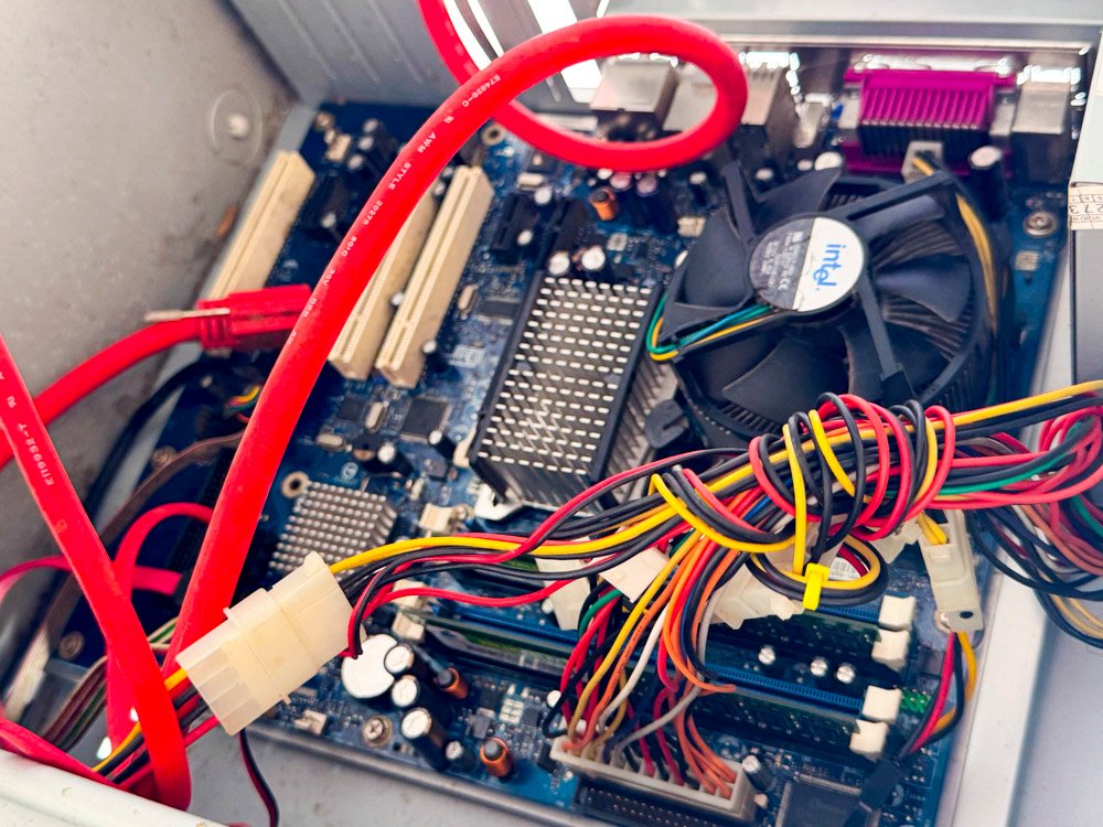 Computadora con capturadora y gabinete Thermaltake - imagen 5