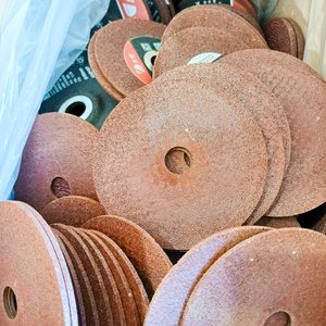 Lote siguiente: 100 Discos de Corte y Desbaste para Amoladora