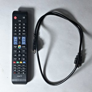 Televisor Samsung LCD 32" Serie 4 con Sintonizador Ledstar y Accesorios - imagen 4