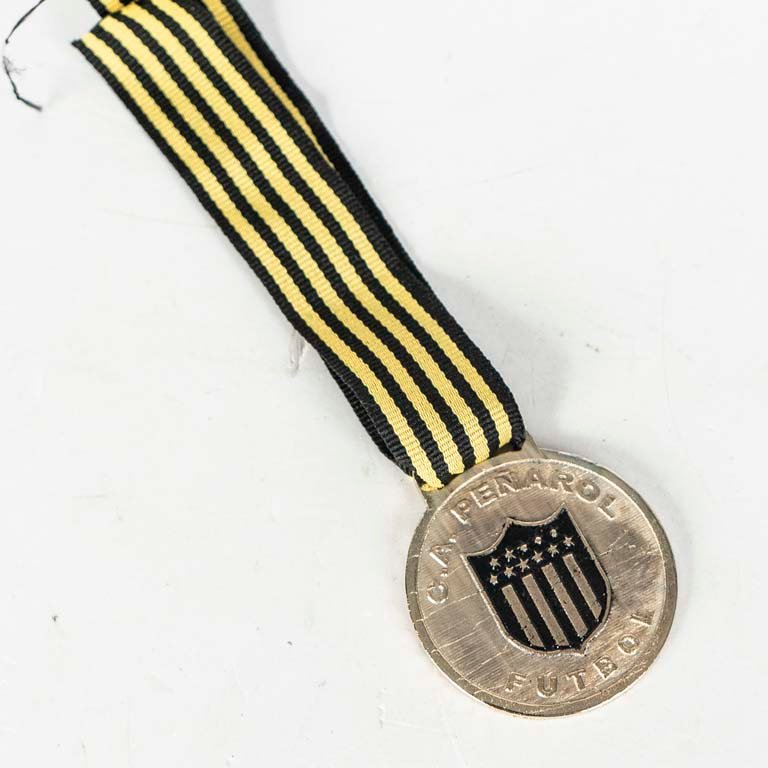 Lote siguiente: Medalla de Peñarol Campeón Uruguayo 2014/15