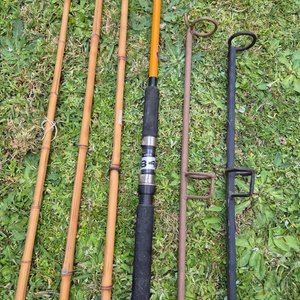 Lote de Cañas de Pescar de Tacuara y Fibra de Vidrio con Soportes - imagen 2