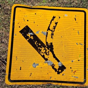 Lote anterior: Cartel de señalización de Integración a Ruta Principal.