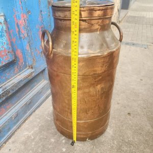 Tarro de Leche Antiguo de Bronce con Tapa y Cadena - imagen 8