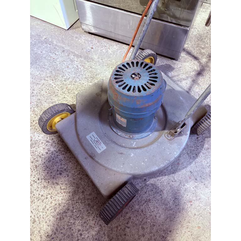 Máquina de cortar pasto eléctrica en mal estado - imagen 2