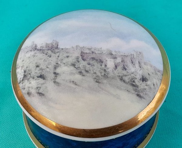 Pequeño alhajero coleccionable de porcelana con escena campestres y castillos - imagen 10