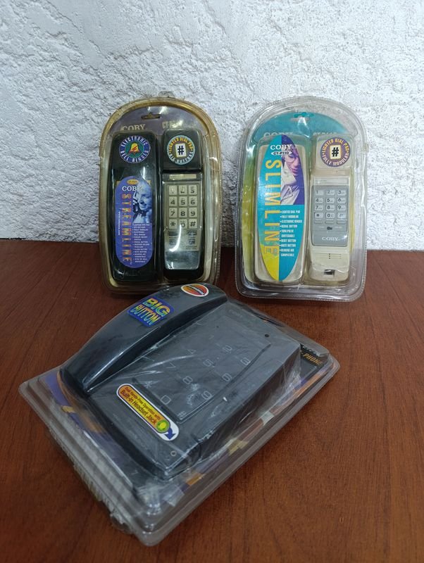 Teléfonos y accesorios en mal estado
