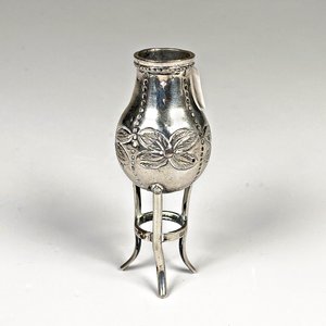 Lote anterior: Mate de Plata 800 con Tres Patas y Detalles Florales