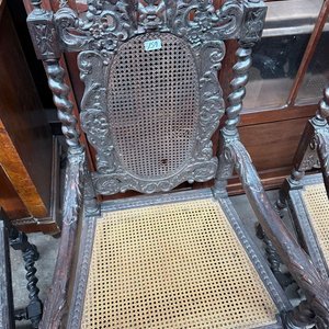 Juego de 2 Sillones Antiguos de Madera Tallada con Esterilla - imagen 2