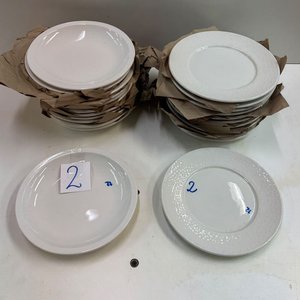 Lote anterior: 24 Platos de Loza Blanca (12 Lisos y 12 con Diseño)