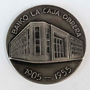 Lote siguiente: Medalla de Plata Uruguay Banco La Caja Obrera 1905-1955