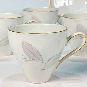 Juego de 9 Pocillos y Platillos de Porcelana Bavaria Heinrich con Decoración de Hojas - imagen 2