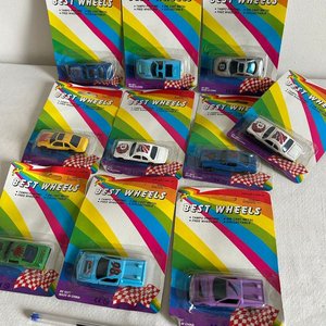 Colección de 9 Autos a Escala Best Wheels Die Cast - imagen 3